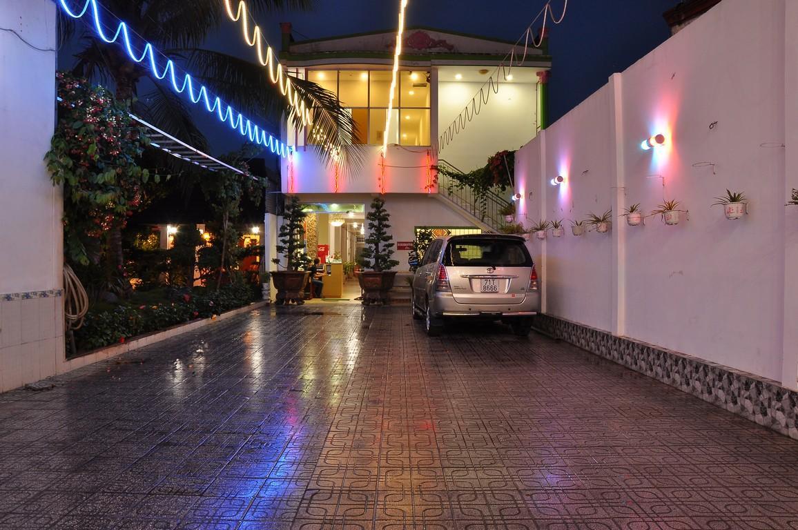 Mekong Hotel & Restaurant Ben Tre Exterior photo